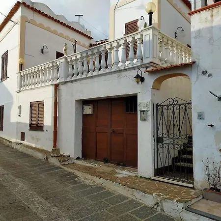 Holiday home Gina E Umberto Piano Conte