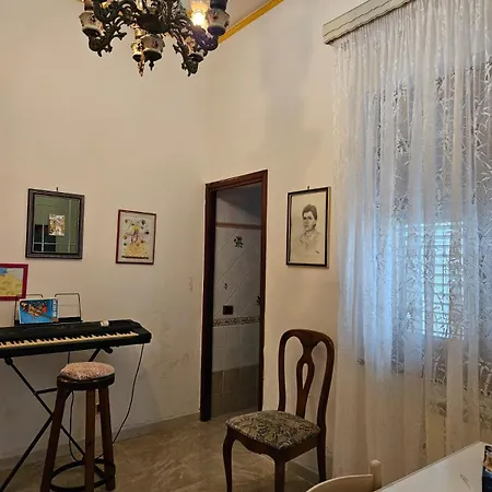 Holiday home Gina E Umberto